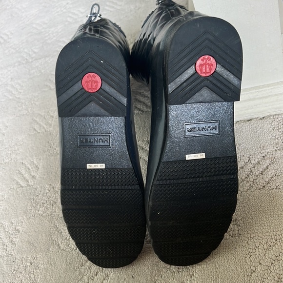 Hunter Refined High Gloss Quilted Short Waterproof Rain Boot in Dark Slate - Picture 5 of 7